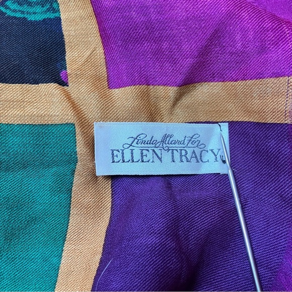 VTG LINDA ALLARD ELLEN TRACY Green Purple Gold Duck Scarf  Wrap 50” Square - Picture 4 of 7